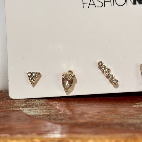 2/$15 - Fashion Nova Mixed Earring Set - Gold Tone - Never worn - Picture 3 of 6